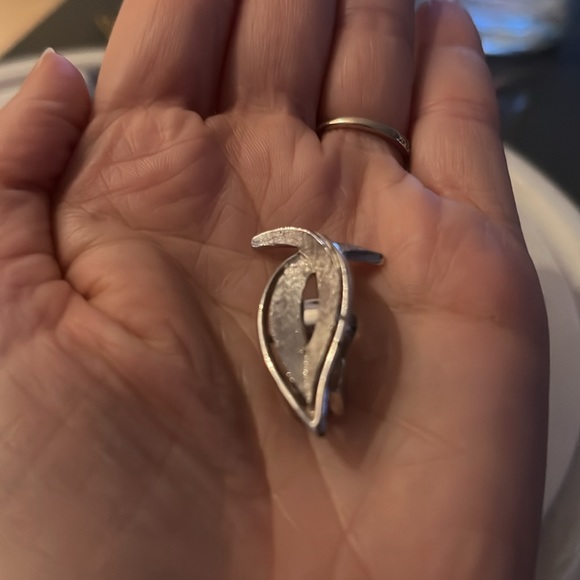 Boucher Silver Clip Earrings Vintage - Picture 6 of 6